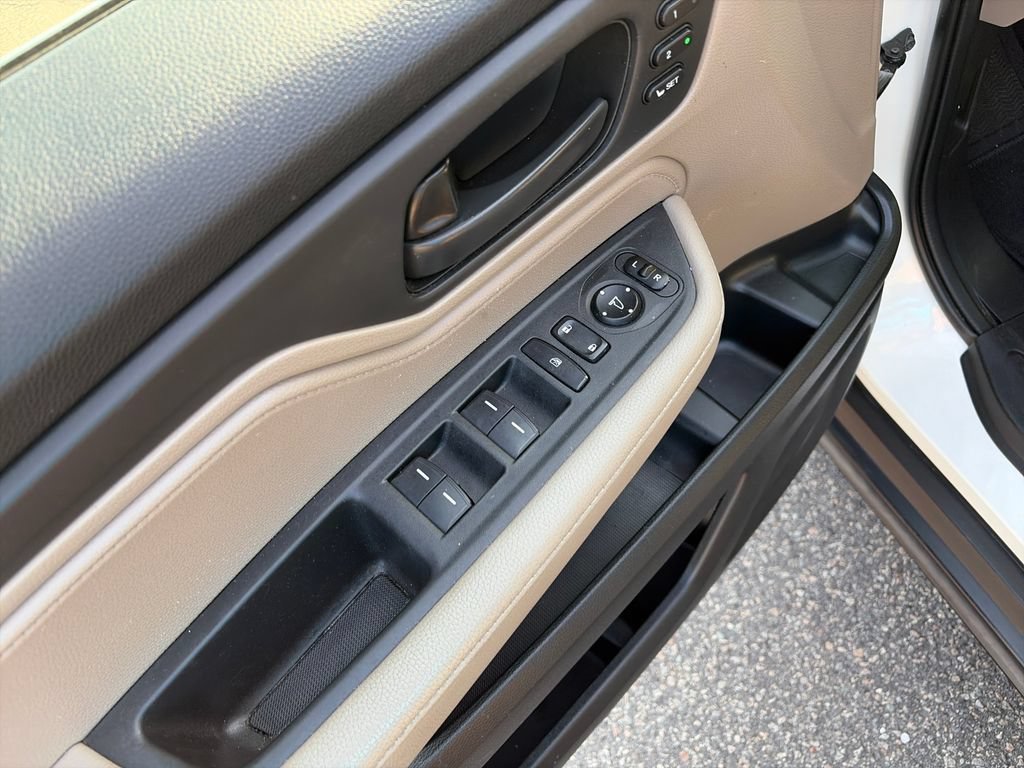 Used 2018 Honda Odyssey EX-L image 11