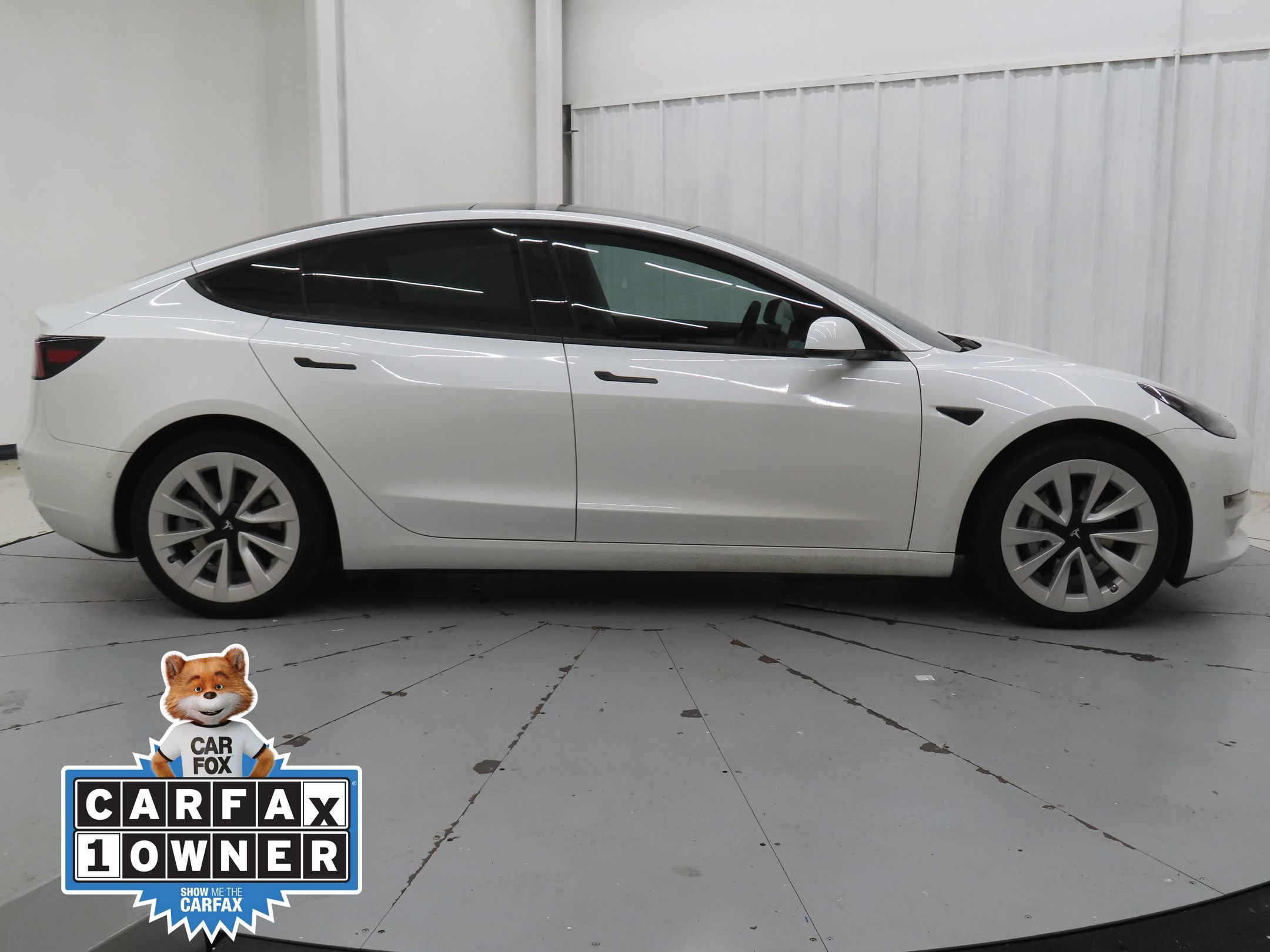Used 2022 Tesla Model 3 Long Range AWD/4WD image 2