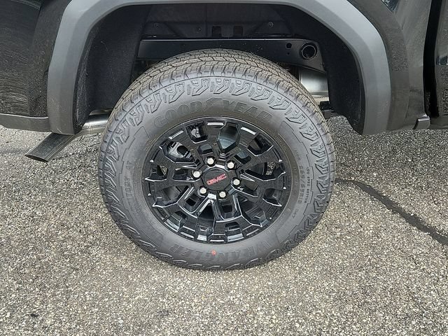 New 2026 GMC Canyon Elevation w/ Convenience Package RWD image 5