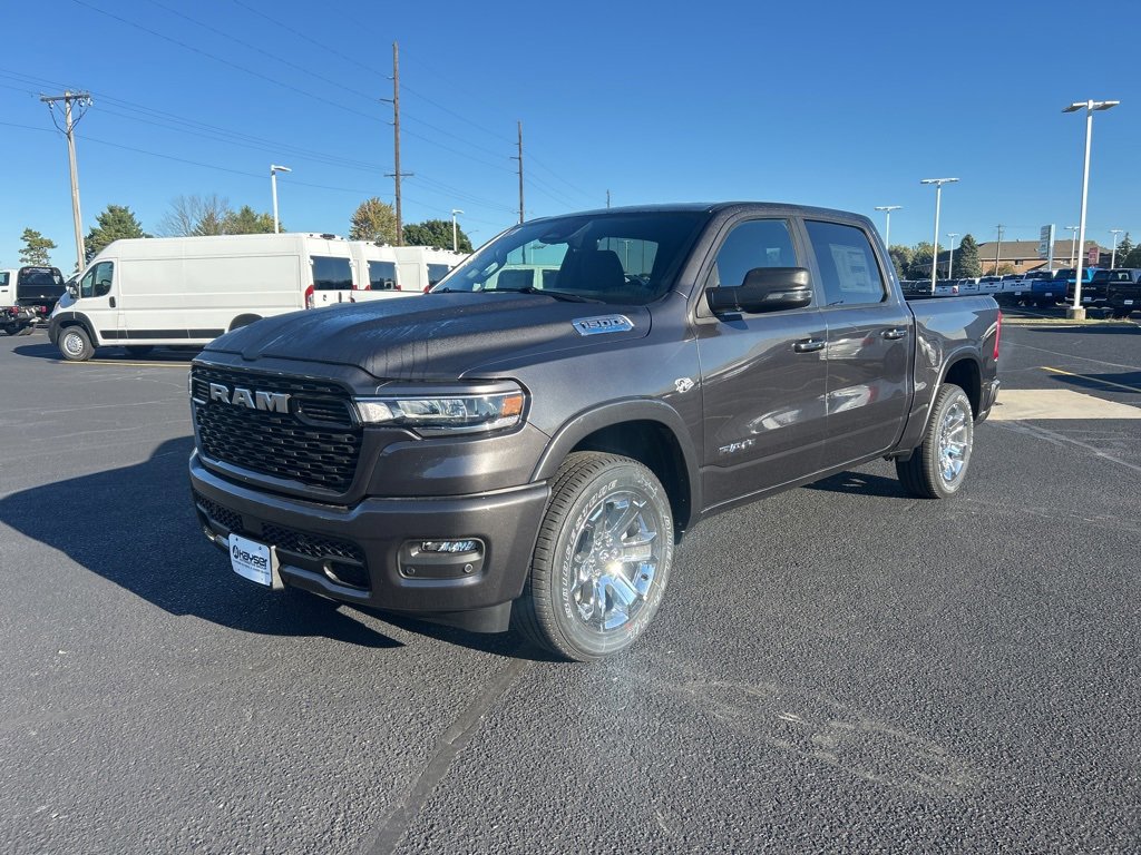 New 2026 RAM 1500 4x4 Crew Cab image 3