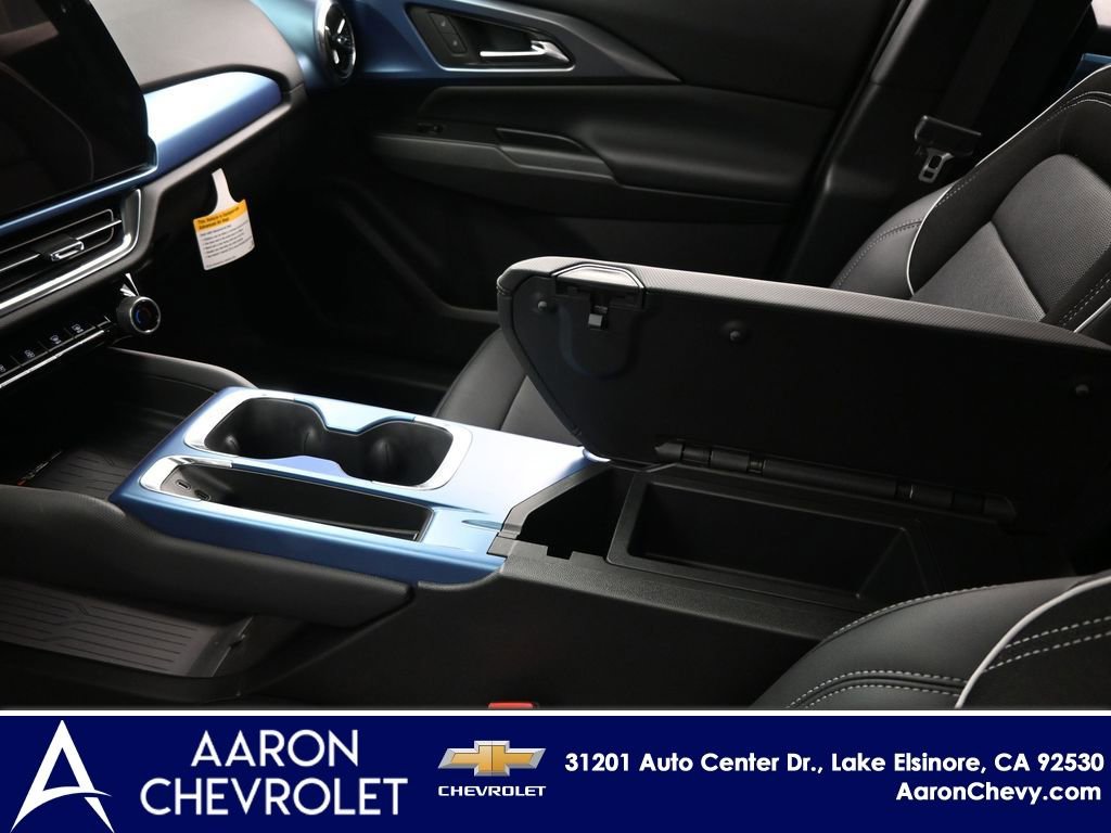 New 2025 Chevrolet Equinox EV LT w/ Convenience Package II image 22