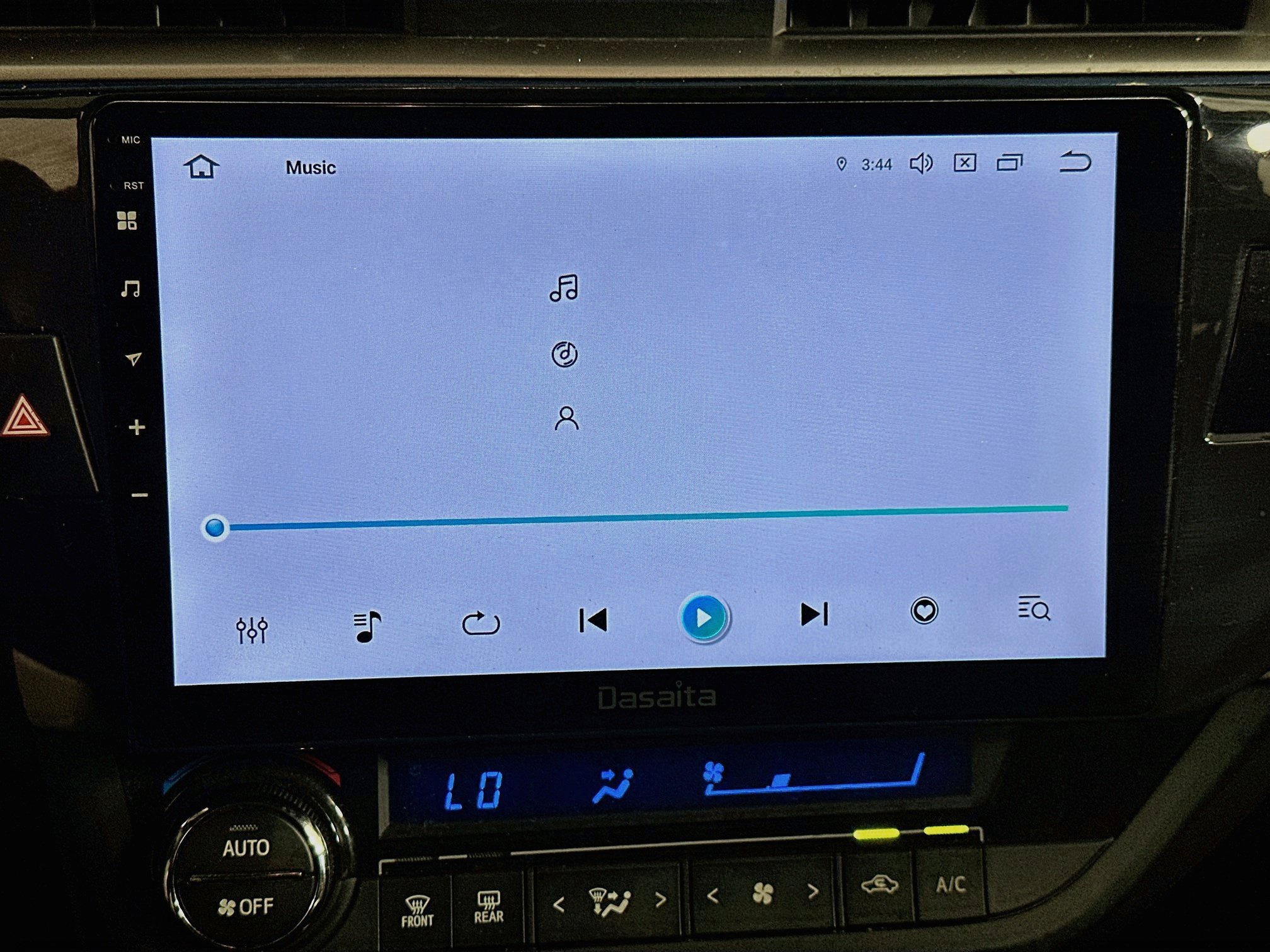 Used 2015 Toyota Corolla LE FWD image 19