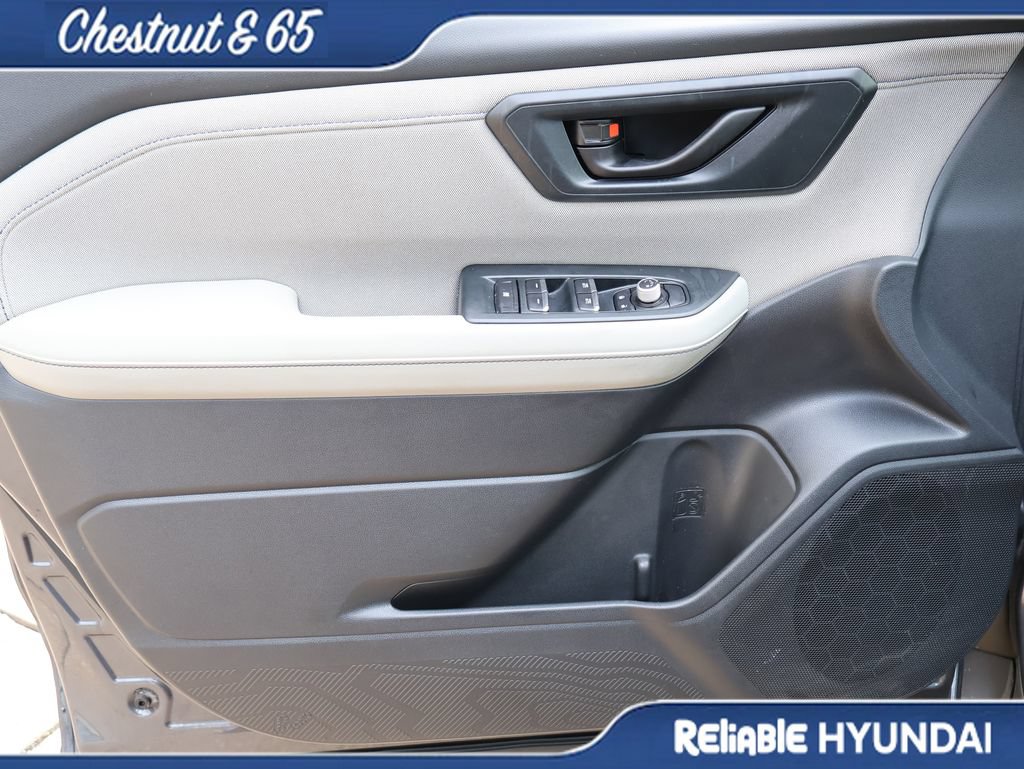 Used 2025 Subaru Forester Premium AWD/4WD image 20