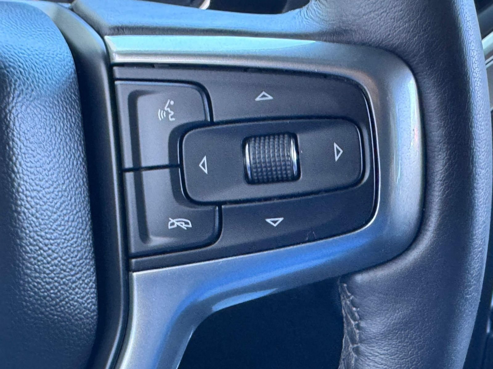 Used 2022 Chevrolet Silverado 1500 LT Trail Boss w/ Bed Protection Package AWD/4WD image 34