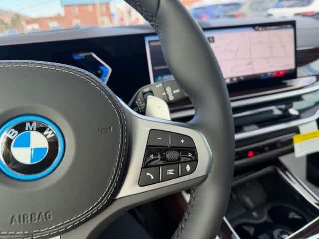 New 2026 BMW X5 xDrive50e w/ Executive Package AWD/4WD image 18