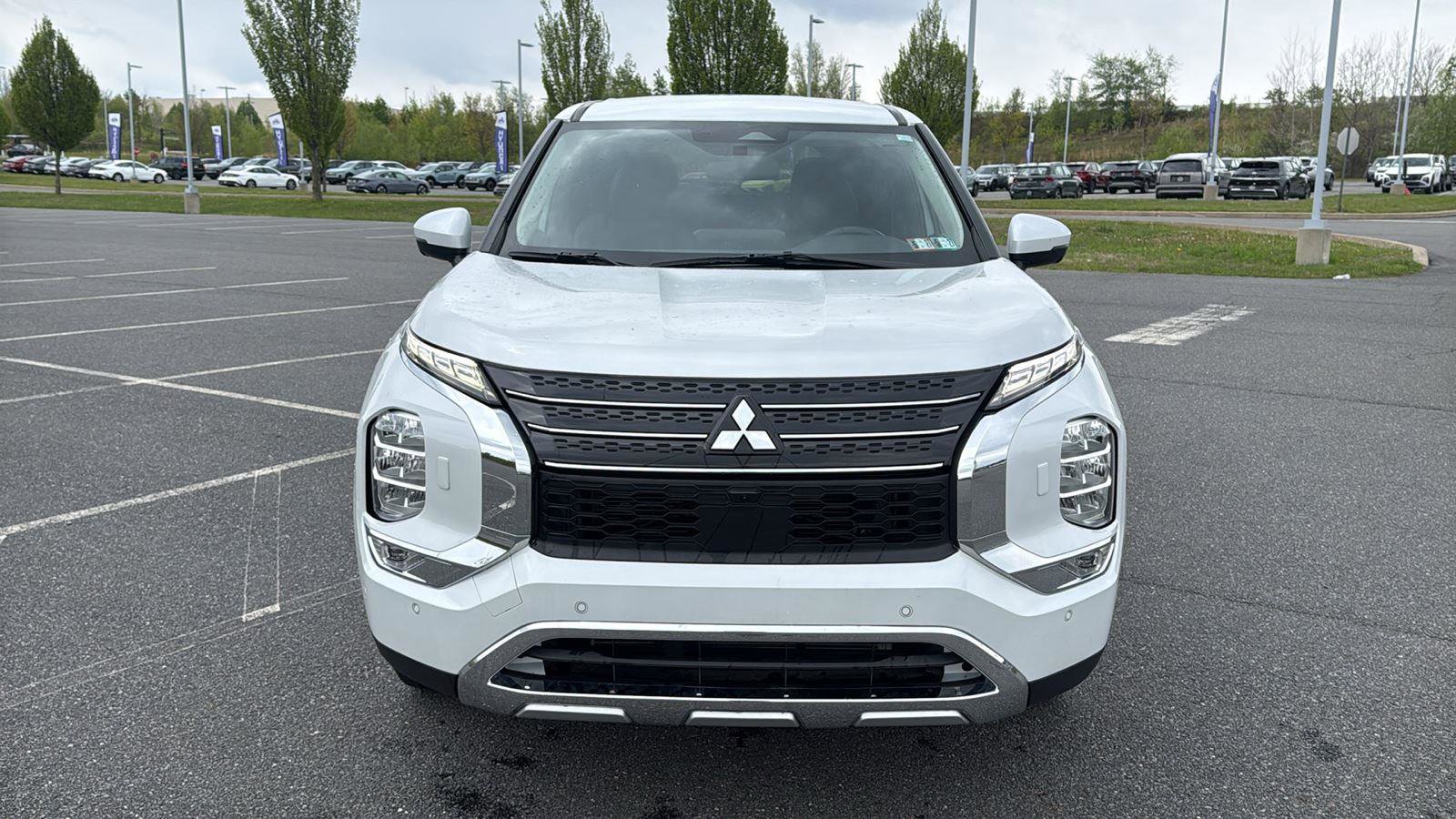 Used 2022 Mitsubishi Outlander SE AWD/4WD image 15