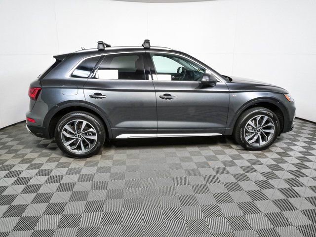 Used 2023 Audi Q5 2.0T Premium Plus w/ Premium Plus Package AWD/4WD image 2