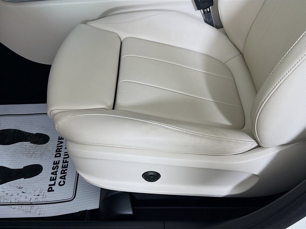 Used 2025 Mercedes-Benz GLA 250 image 18