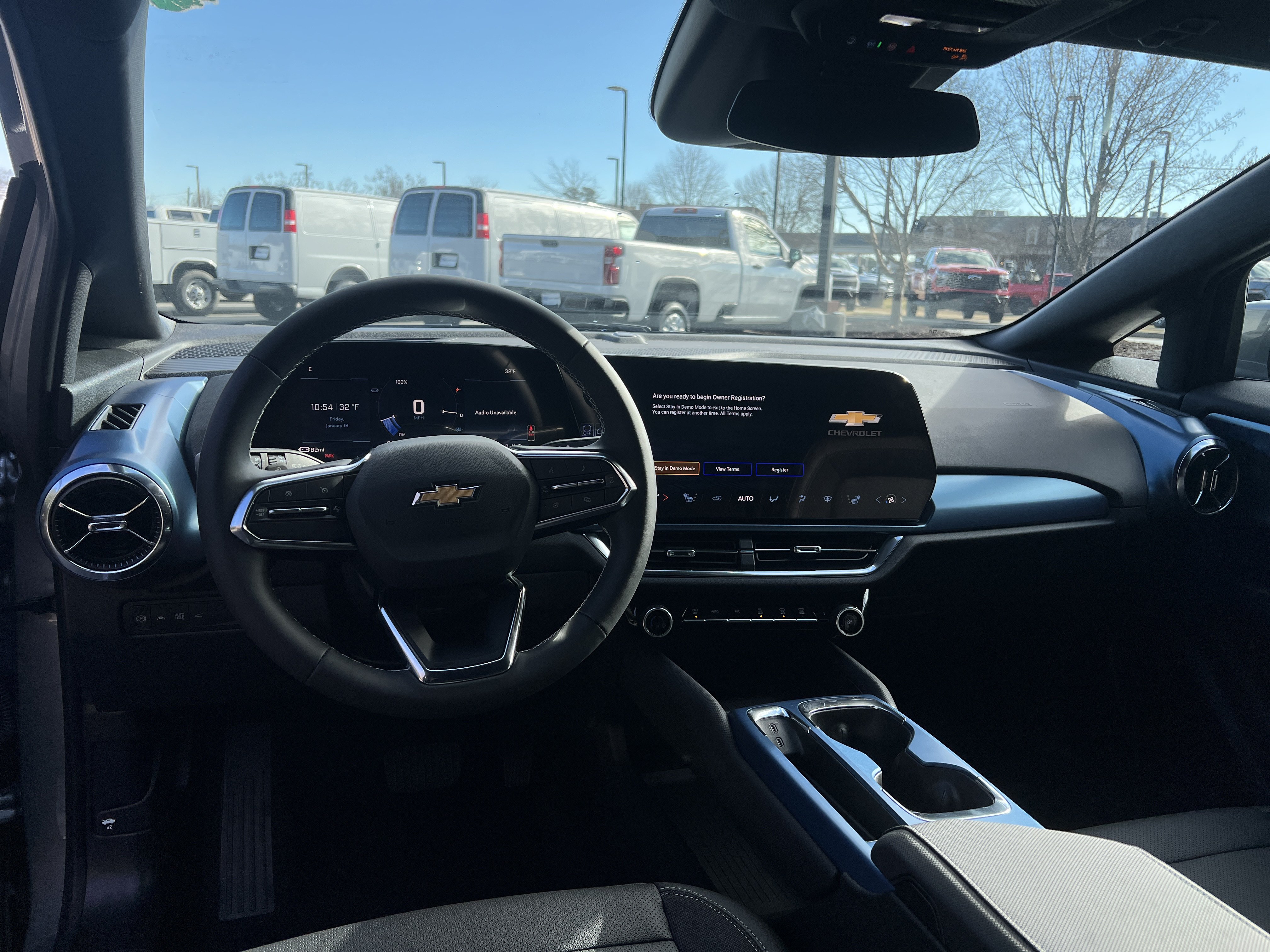 New 2026 Chevrolet Equinox EV LT AWD/4WD image 32