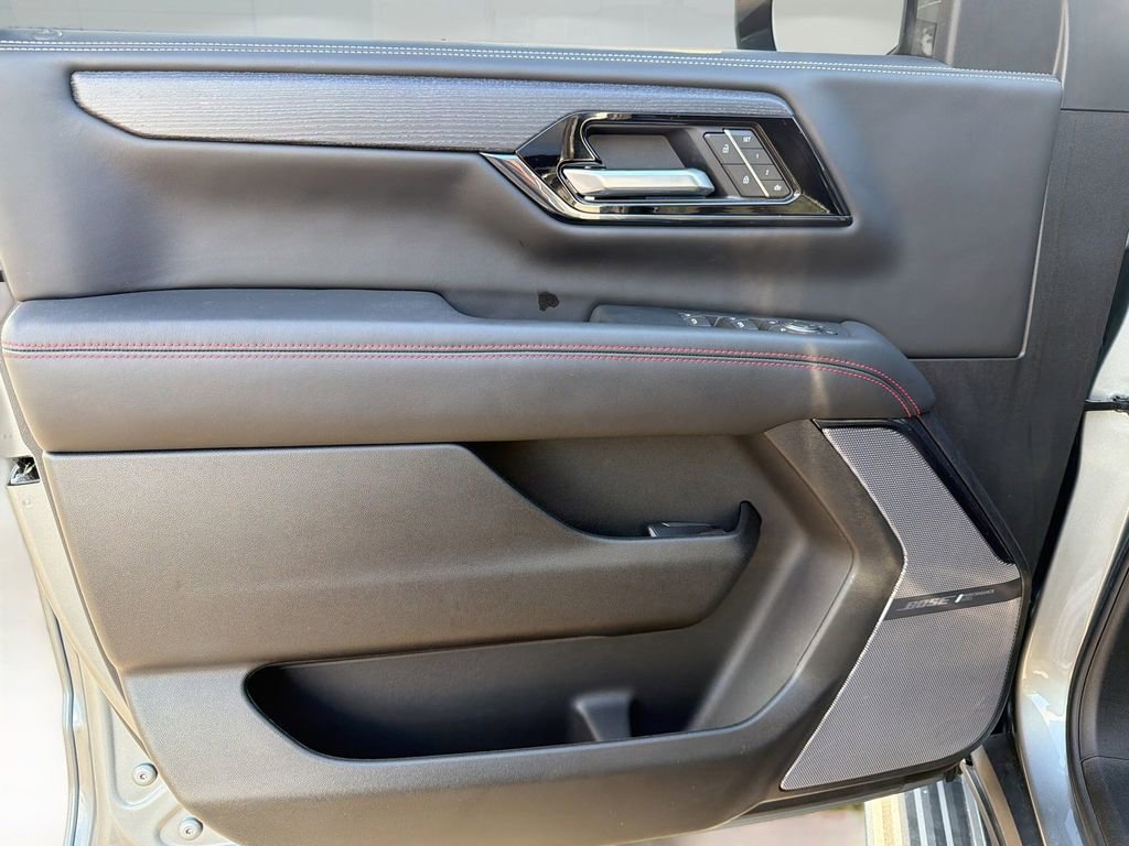 Used 2025 GMC Yukon AT4 Ultimate image 23