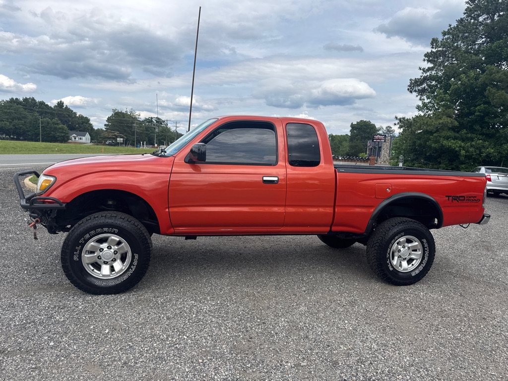 Used 2000 Toyota Tacoma PreRunner RWD image 4