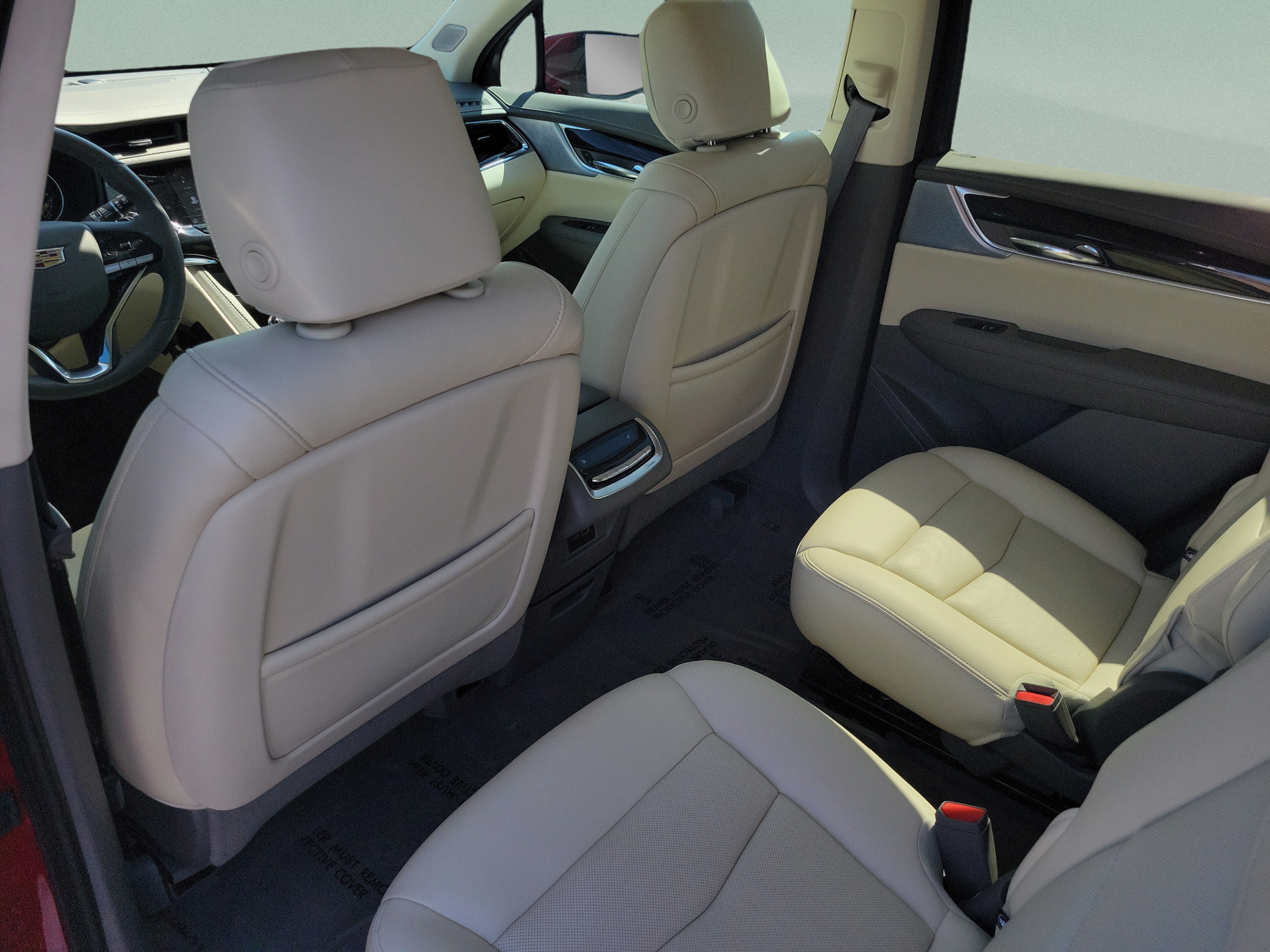 Used 2024 Cadillac XT6 Premium Luxury FWD image 11