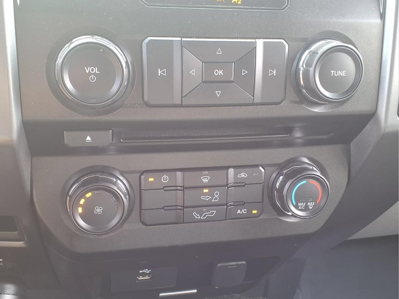 Used 2018 Ford F150 XLT AWD/4WD image 14