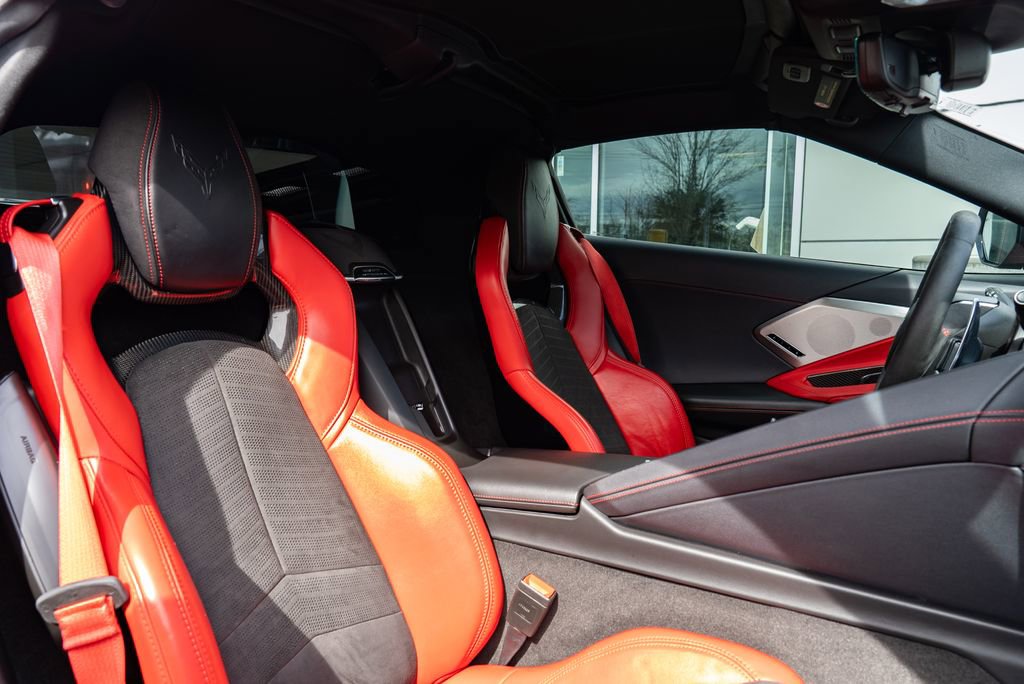 Used 2022 Chevrolet Corvette Stingray w/ Z51 Performance Package image 17