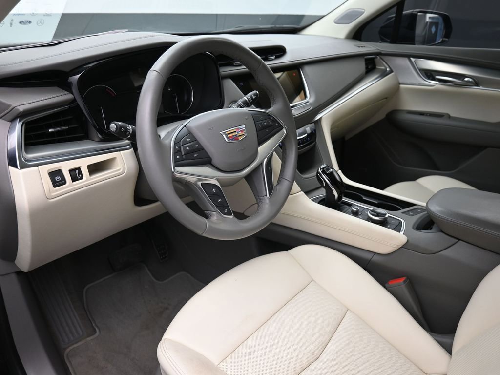 Used 2023 Cadillac XT5 Premium Luxury w/ LPO, Floor Liner Package FWD image 18