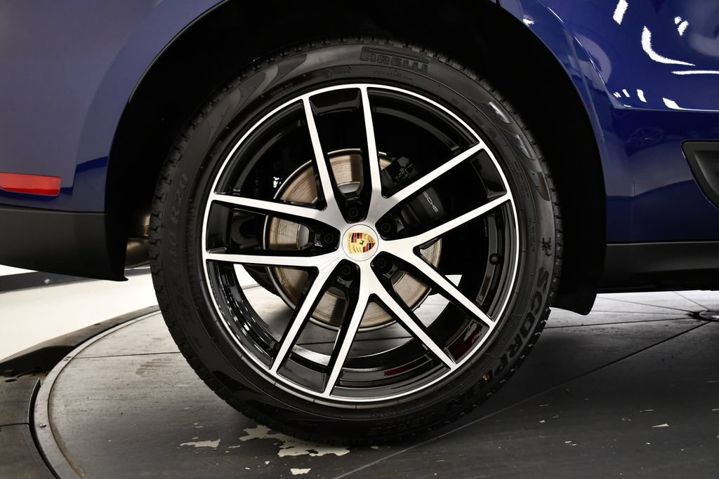 Certified 2026 Porsche Macan AWD/4WD image 19