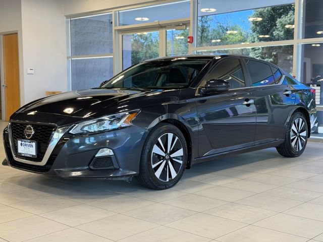 Used 2022 Nissan Altima 2.5 SV w/ SV Premium Package FWD image 4