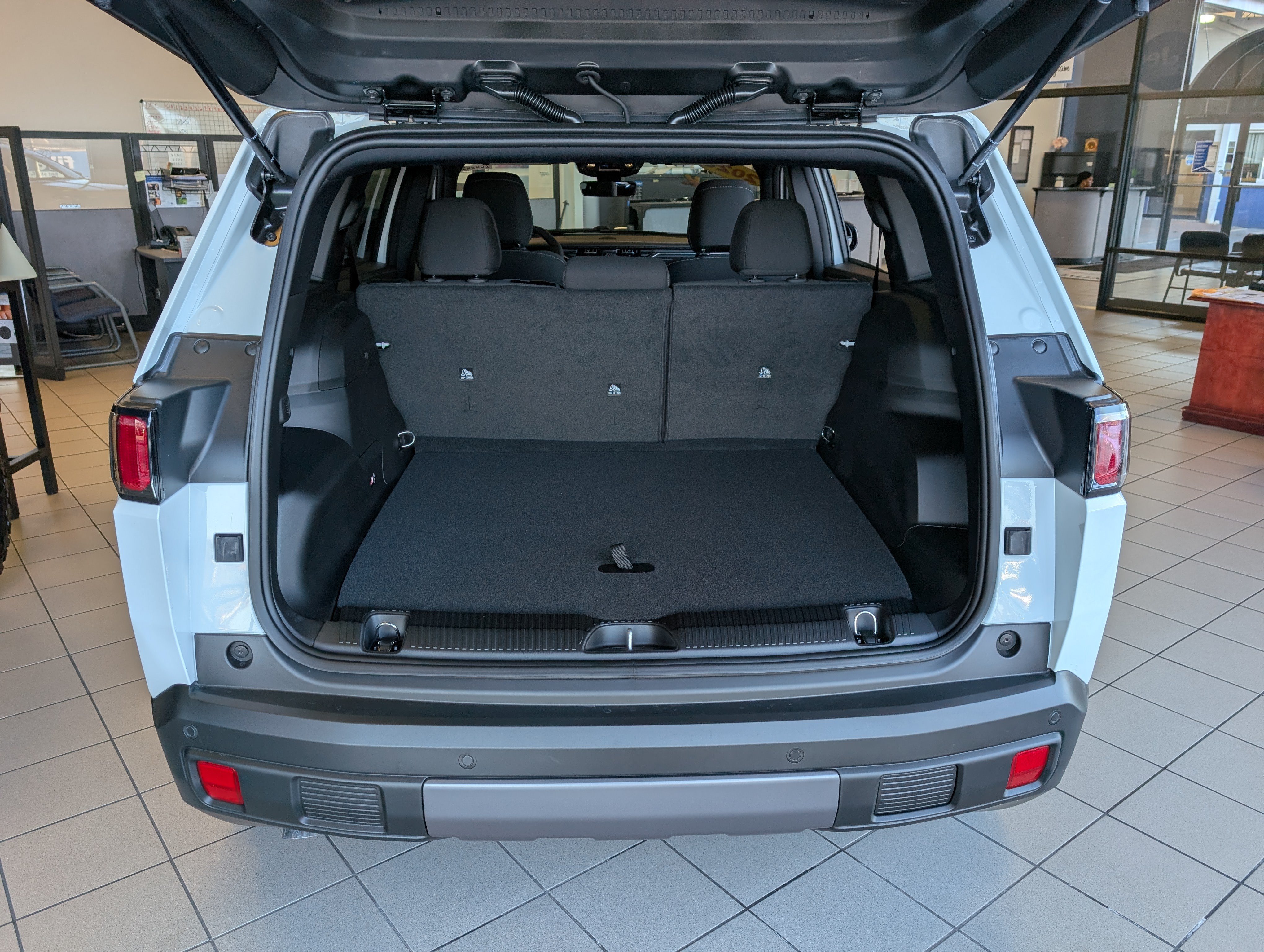 New 2026 Jeep Cherokee Laredo AWD/4WD image 12