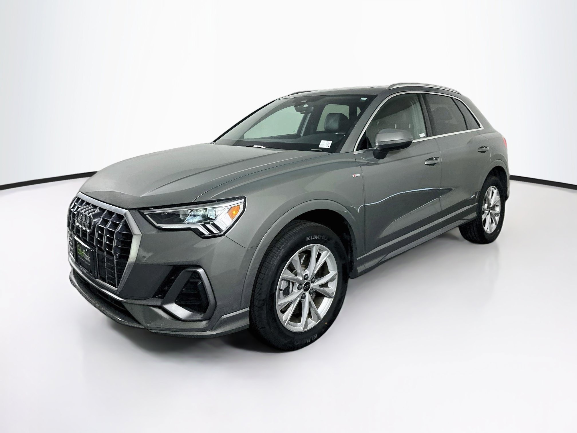 Used 2025 Audi Q3 2.0T Premium AWD/4WD image 3