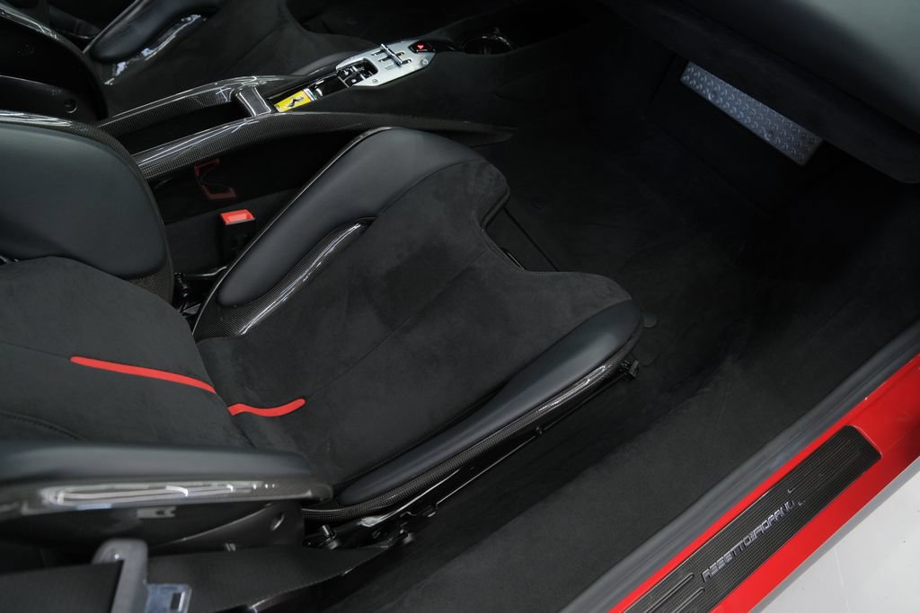 Used 2021 Ferrari SF90 Stradale AWD/4WD image 18