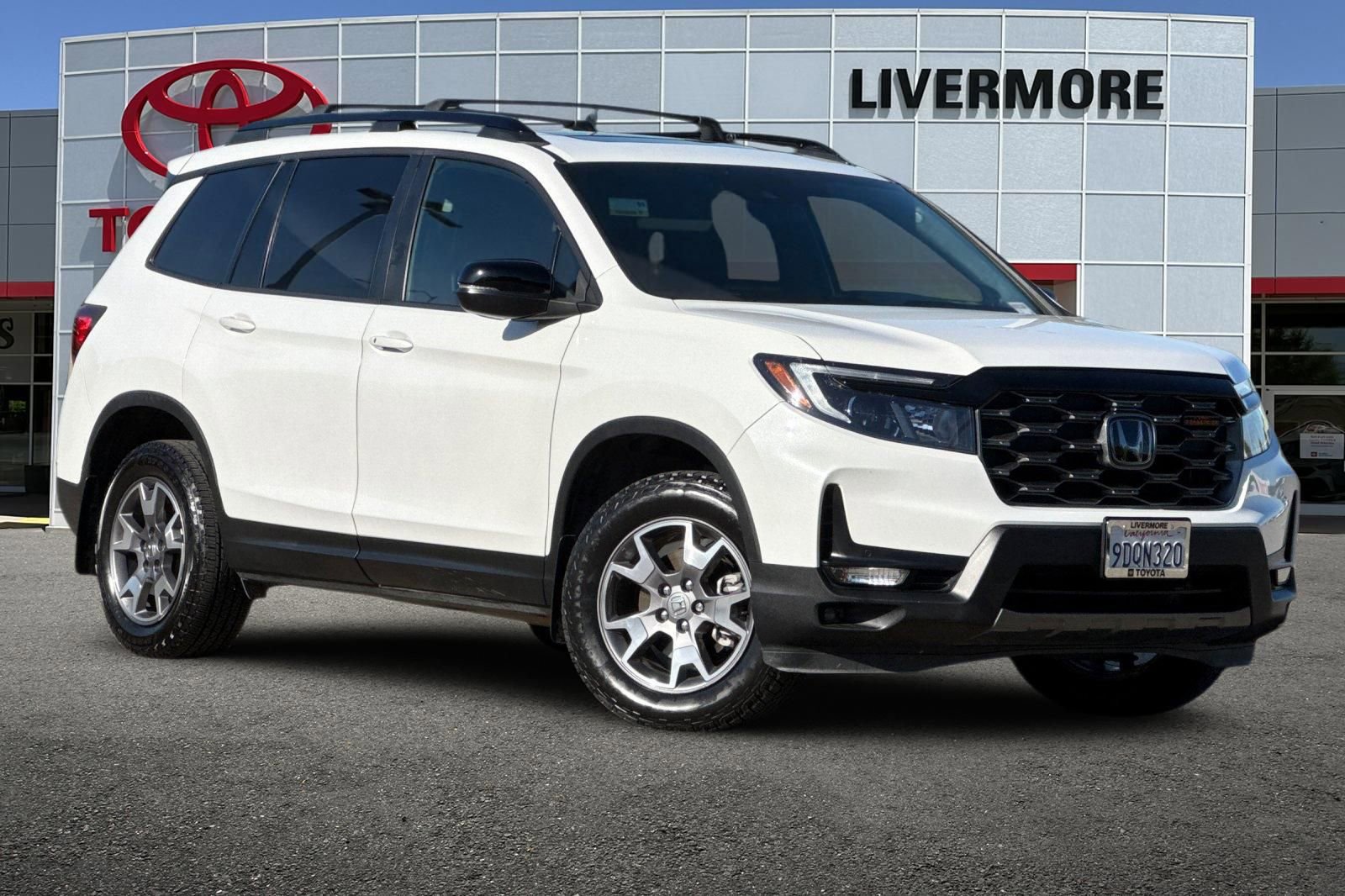 Used 2022 Honda Passport TrailSport image 2