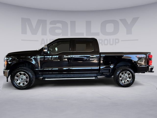 Used 2023 Ford F350 Lariat w/ Chrome Package image 2