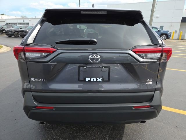 Used 2025 Toyota RAV4 LE AWD/4WD image 6