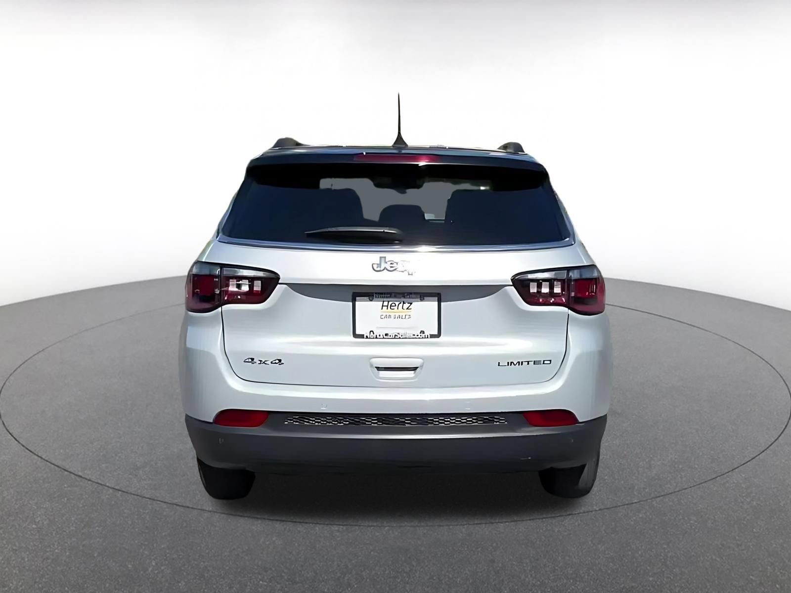 Used 2025 Jeep Compass Limited AWD/4WD image 12