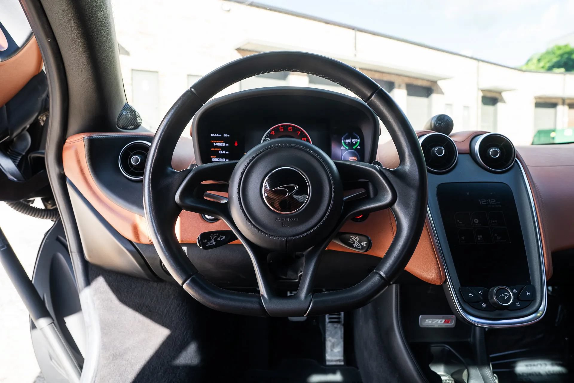 Used 2016 McLaren 570S Coupe RWD image 25