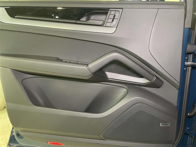 New 2026 Porsche Cayenne S image 33