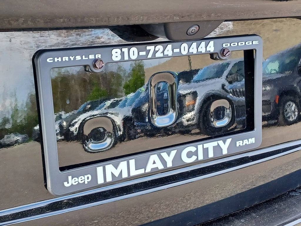 Used 2023 Jeep Grand Cherokee Altitude AWD/4WD image 7