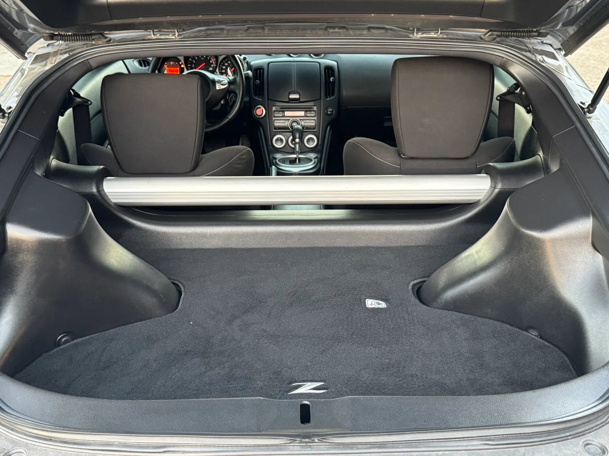 Used 2014 Nissan 370Z Coupe RWD image 40