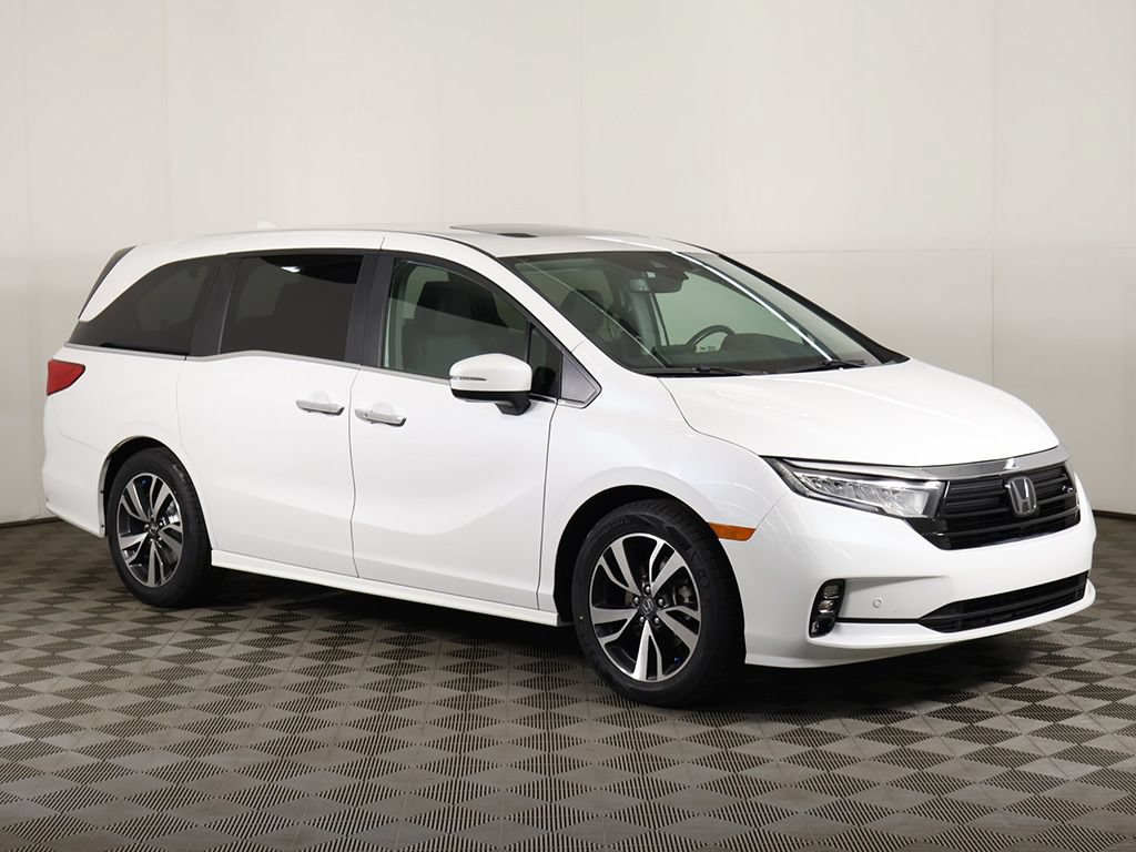 Used 2024 Honda Odyssey Touring image 2