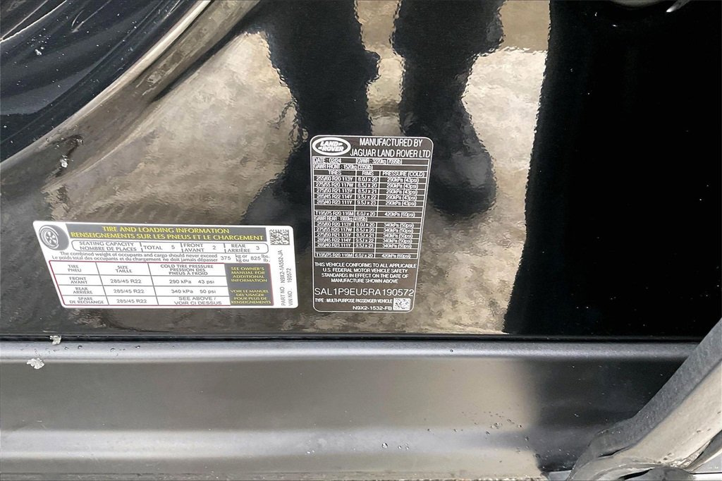 Used 2024 Land Rover Range Rover Sport SE image 19