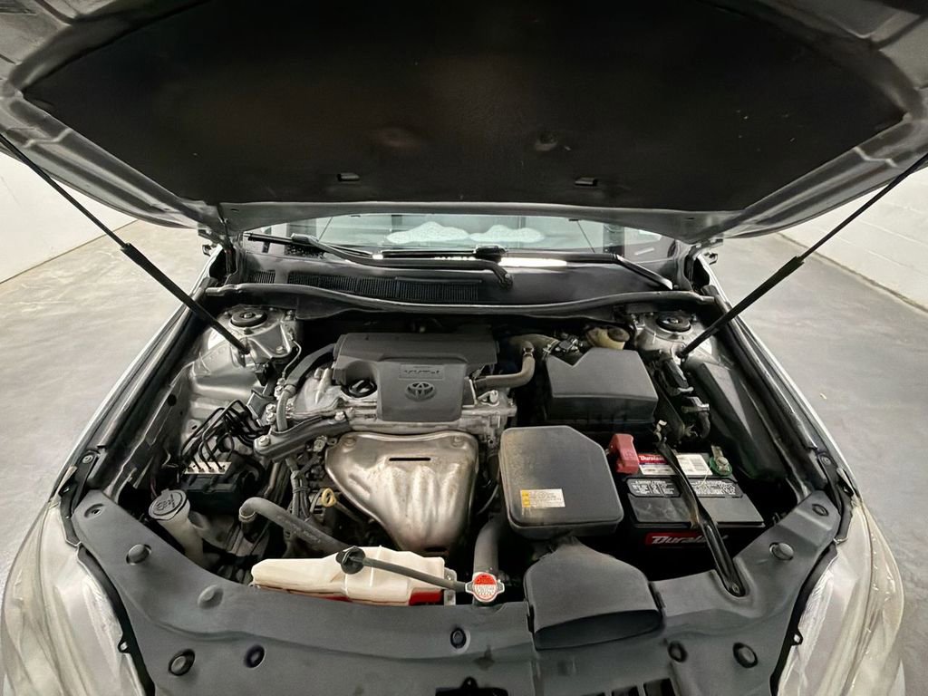Used 2016 Toyota Camry LE image 26