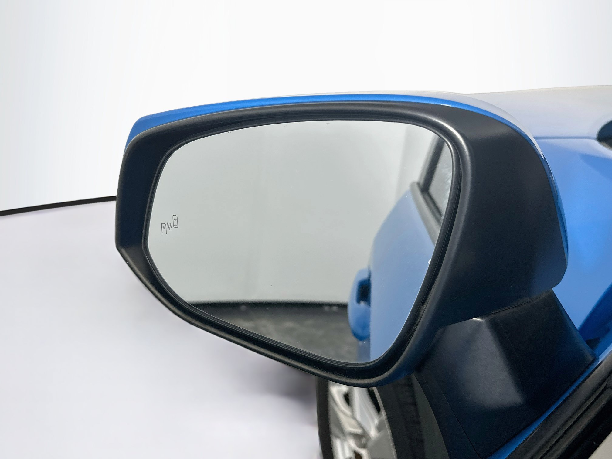 Used 2020 Toyota RAV4 XLE w/ Convenience Package FWD image 16