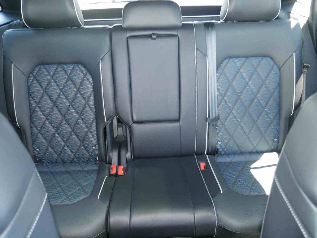Used 2024 Volkswagen Atlas Cross Sport SEL Premium R-Line AWD/4WD image 25