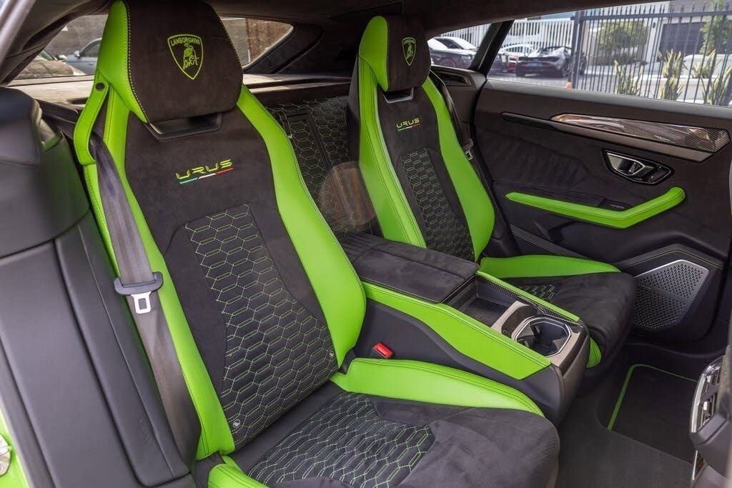 Used 2021 Lamborghini Urus AWD/4WD image 4