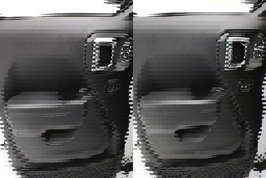 Used 2024 Jeep Wrangler Unlimited w/ Convenience Group image 14