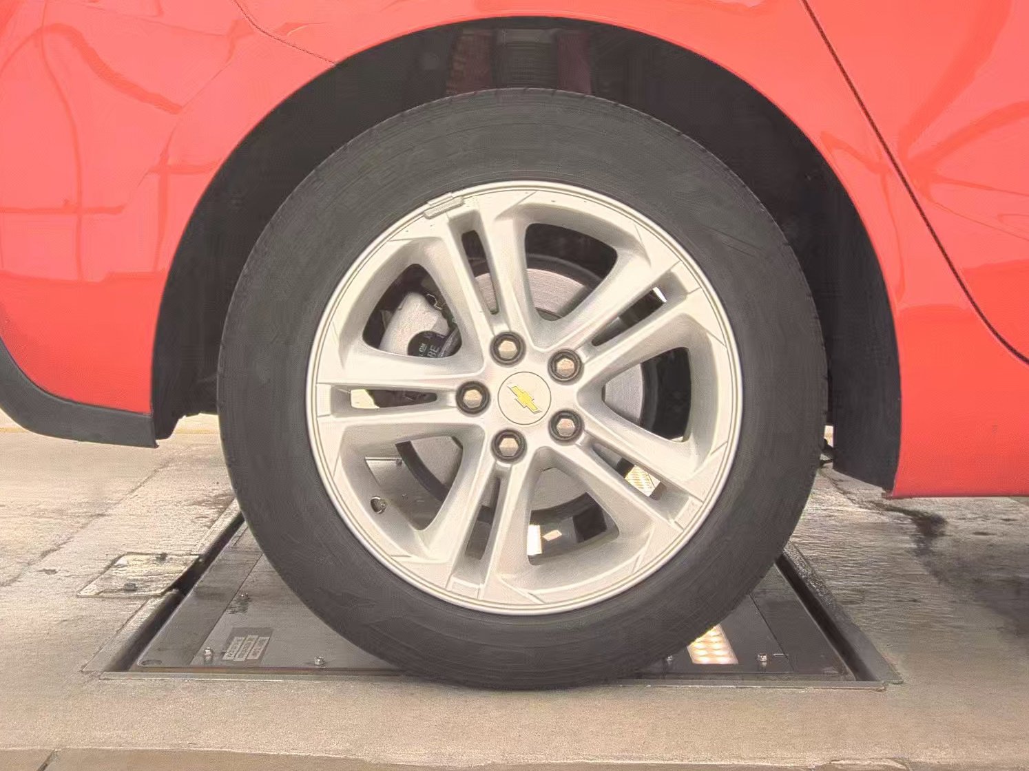 Used 2018 Chevrolet Cruze LT w/ Convenience Package image 12