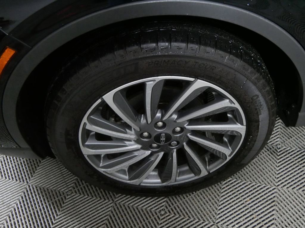 Used 2023 Lincoln Corsair Reserve w/ Towing Package image 9