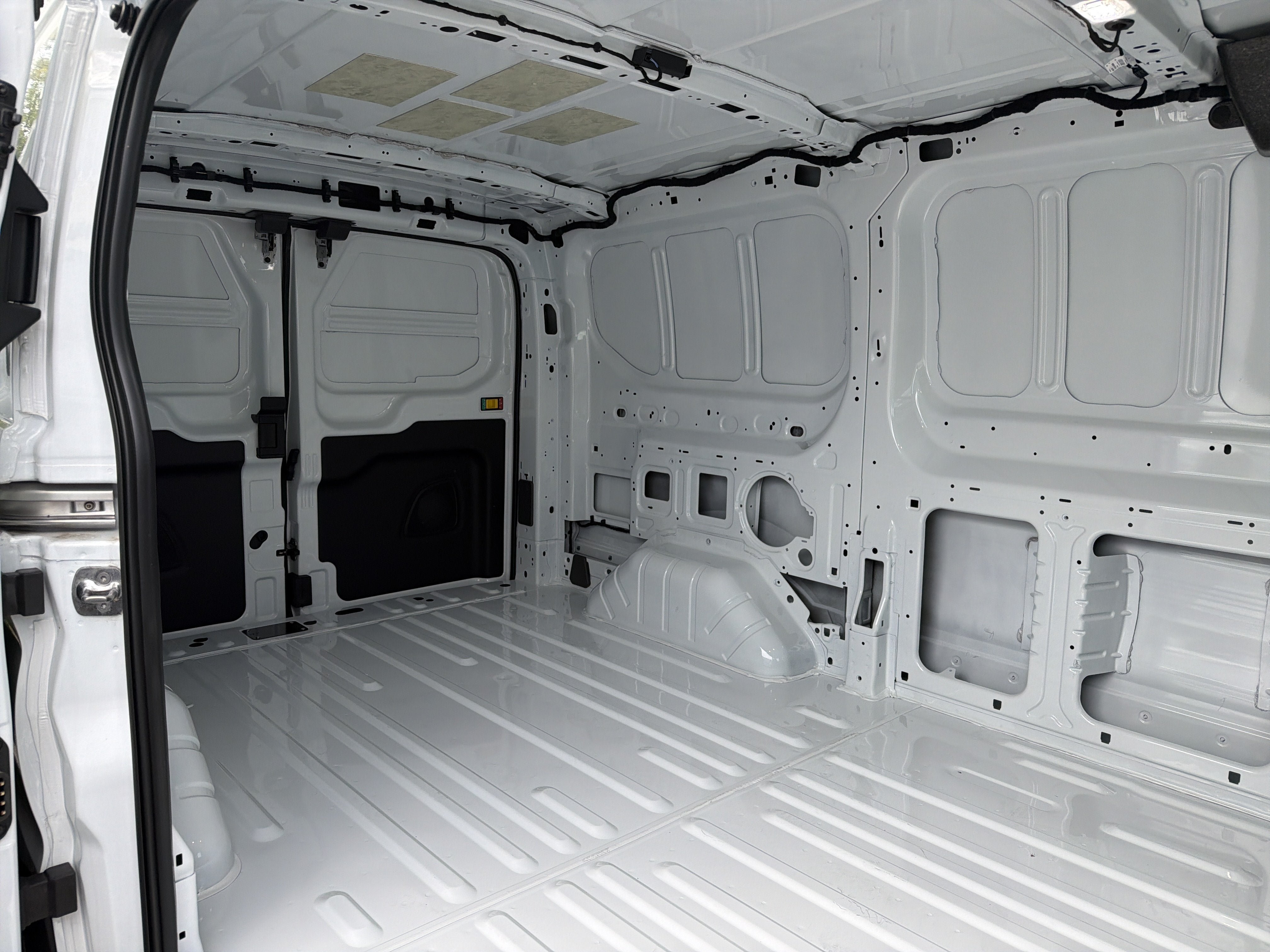 New 2026 Ford Transit 150 Low Roof RWD image 19