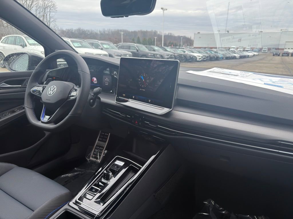 New 2026 Volkswagen Golf image 17