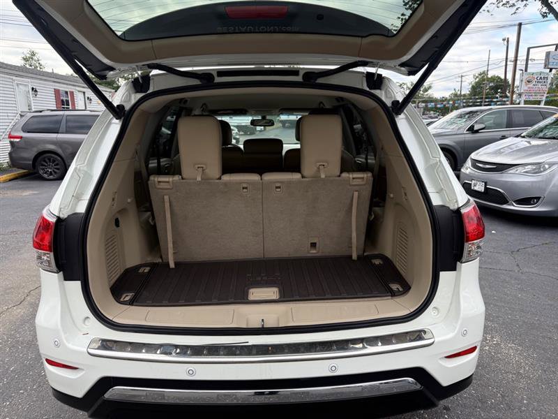 Used 2014 Nissan Pathfinder SL w/ Cargo Package image 10
