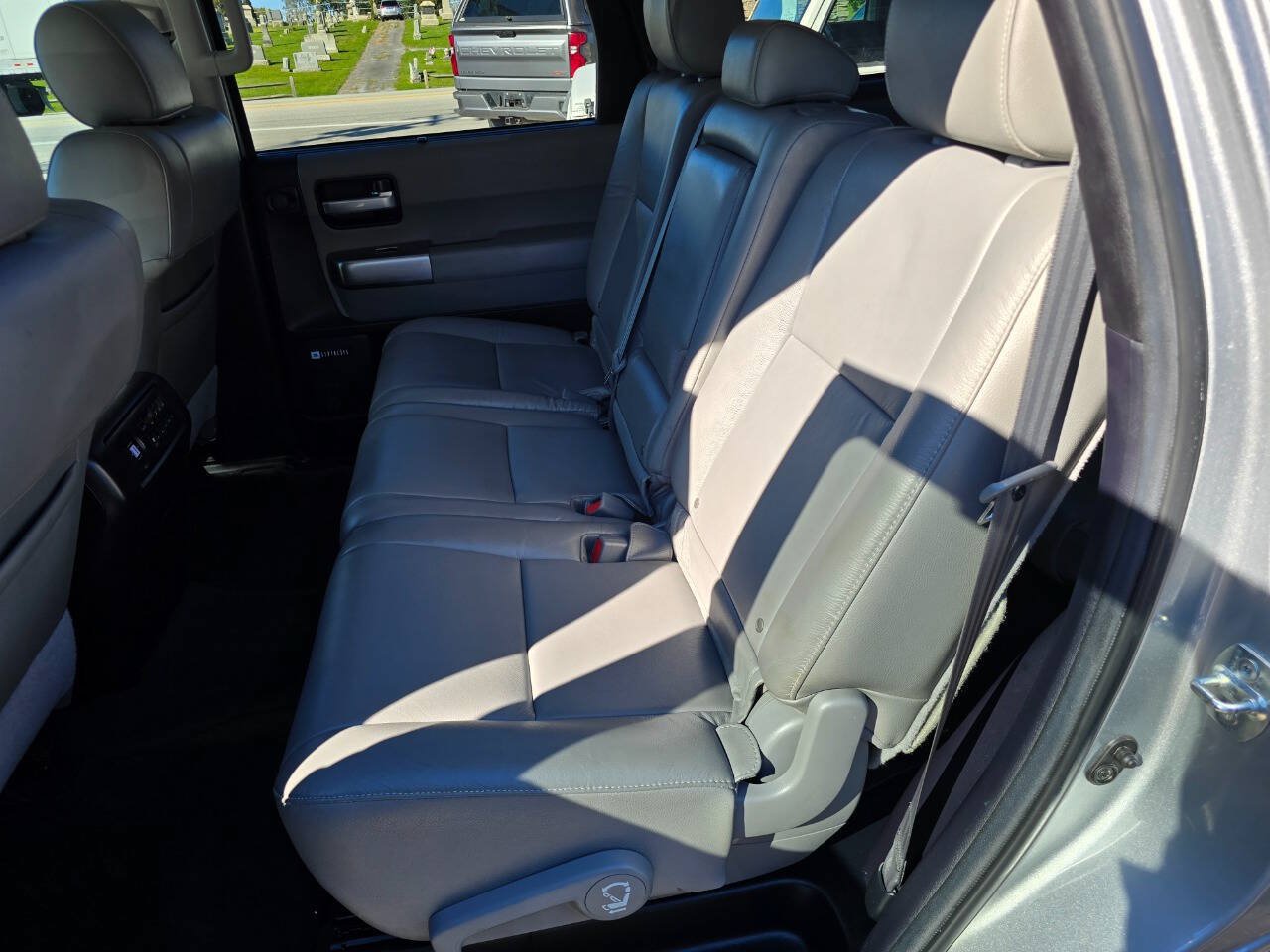 Used 2020 Toyota Sequoia Limited w/ Safety & Convenience Package AWD/4WD image 20