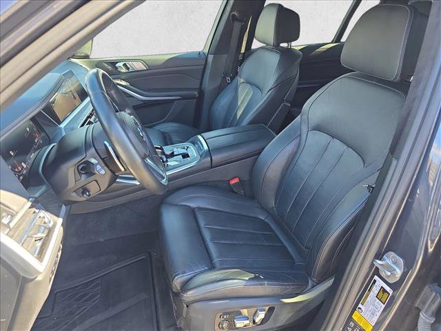 Used 2021 BMW X7 M50i w/ Cold Weather Package AWD/4WD image 15