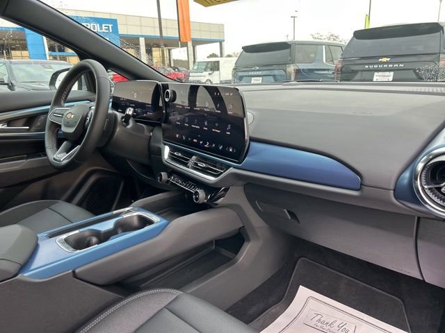 New 2026 Chevrolet Equinox EV LT image 33