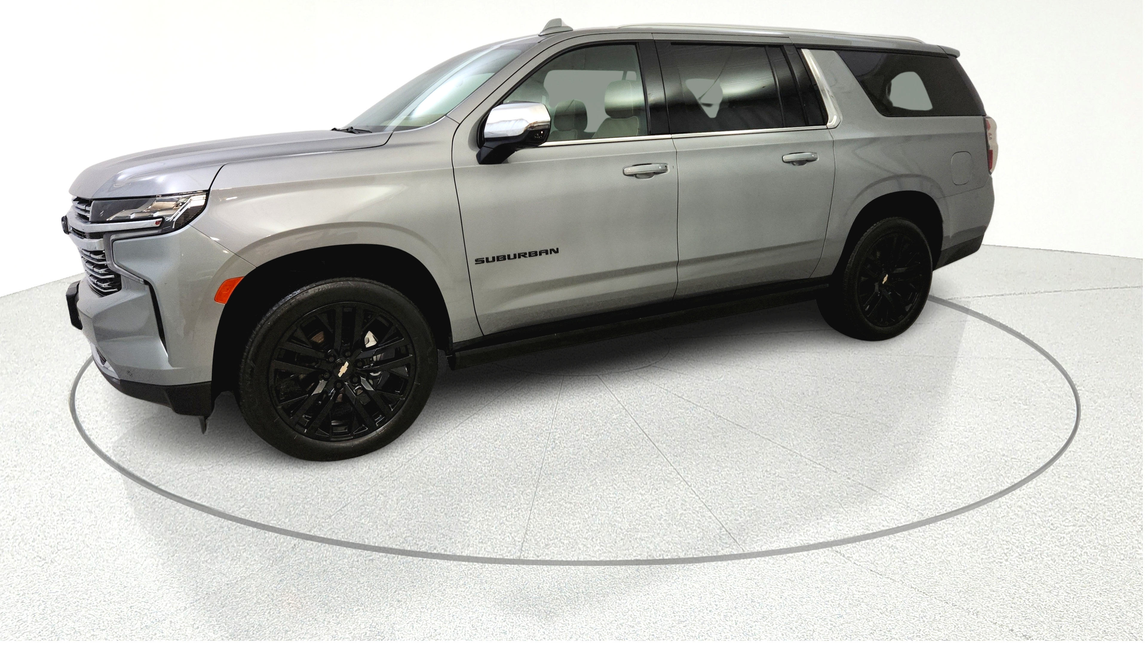 Used 2023 Chevrolet Suburban Premier AWD/4WD image 4