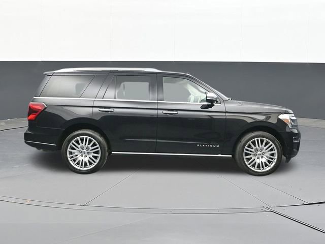 Used 2022 Ford Expedition Platinum image 17