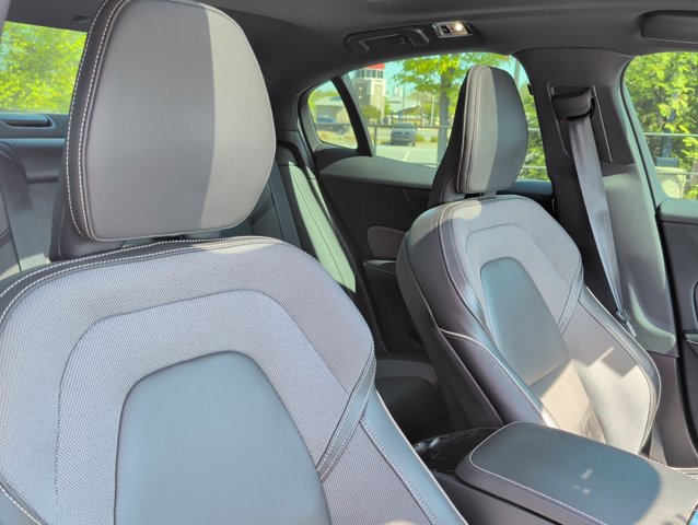 Used 2022 Volvo S60 T8 R-Design w/ Advanced Package image 21